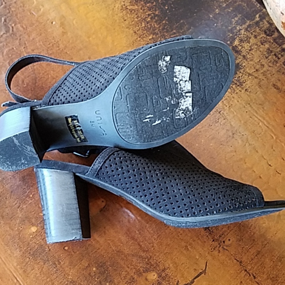 Shoes - Picture 3 of 4